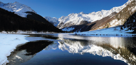 Le lac d'Estaing en hiver - Carte postale 21 x 10 cm